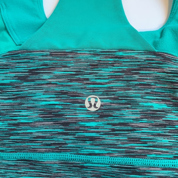 Lululemon size 8 teal scoop neck racer back tank - Picture 4 of 8